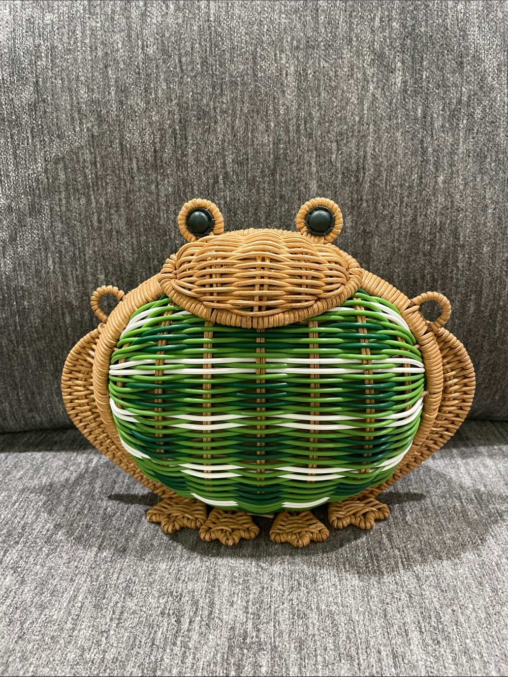 Kate Spade Hoppkins Wicker Frog Crossbody Limited Edition - Picture 9 of 16